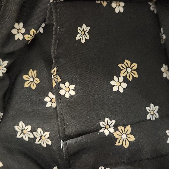 Vera Bradley Solid Quilted Handbag Purse Solid black with silver logo hardware. - Picture 13 of 14